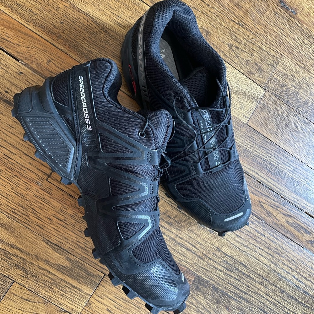 Like new Salomon speedcross 3adv running shoes